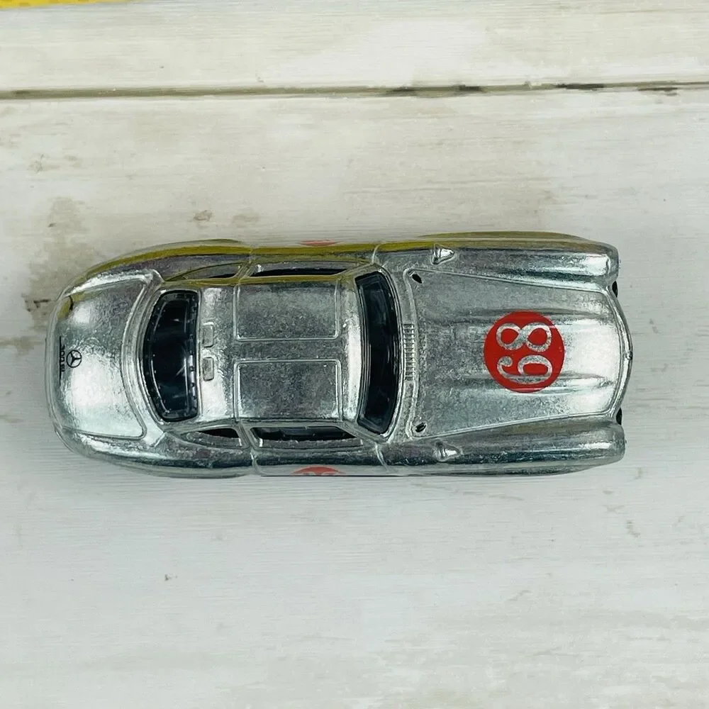 2025 Hot Wheels MERCEDES BENZ 300 SL ZAMAC Replay the Classics 80th Series NEW
